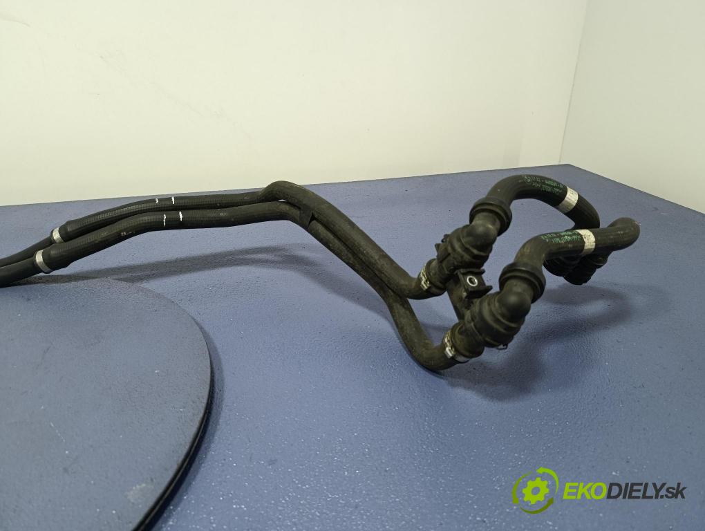Bmw Seria 5 2025 trubka Chladič: 9886638