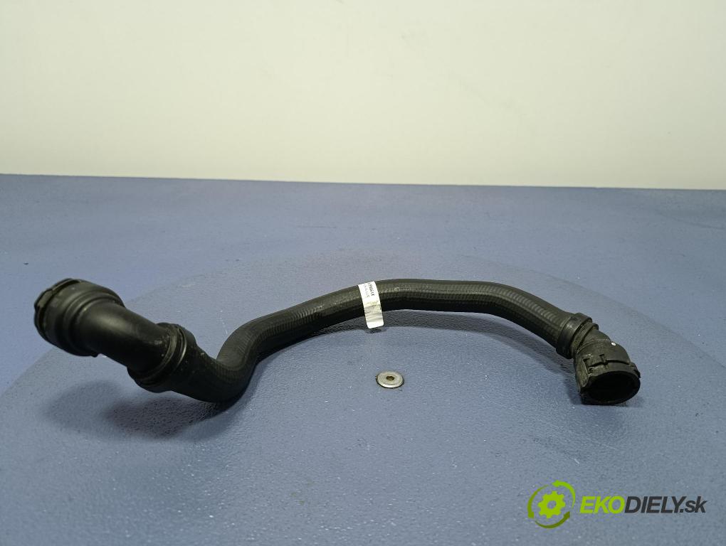 Bmw Seria 5 2025 trubka Chladič: 9886634
