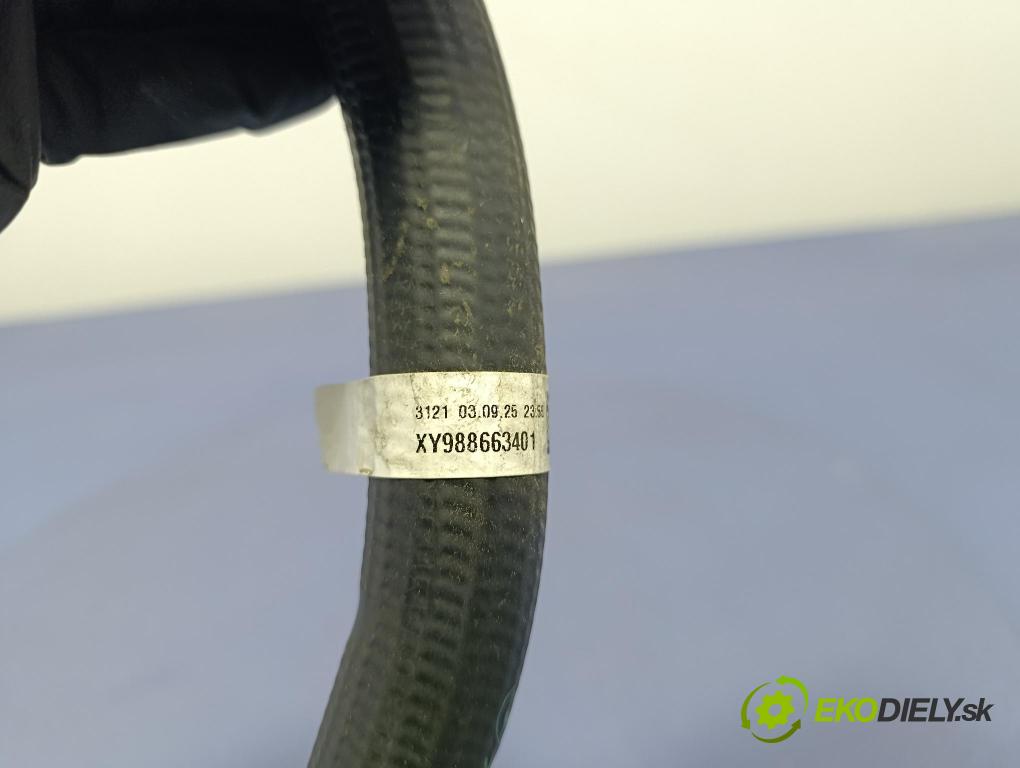 Bmw Seria 5 2025 trubka Chladič: 9886634