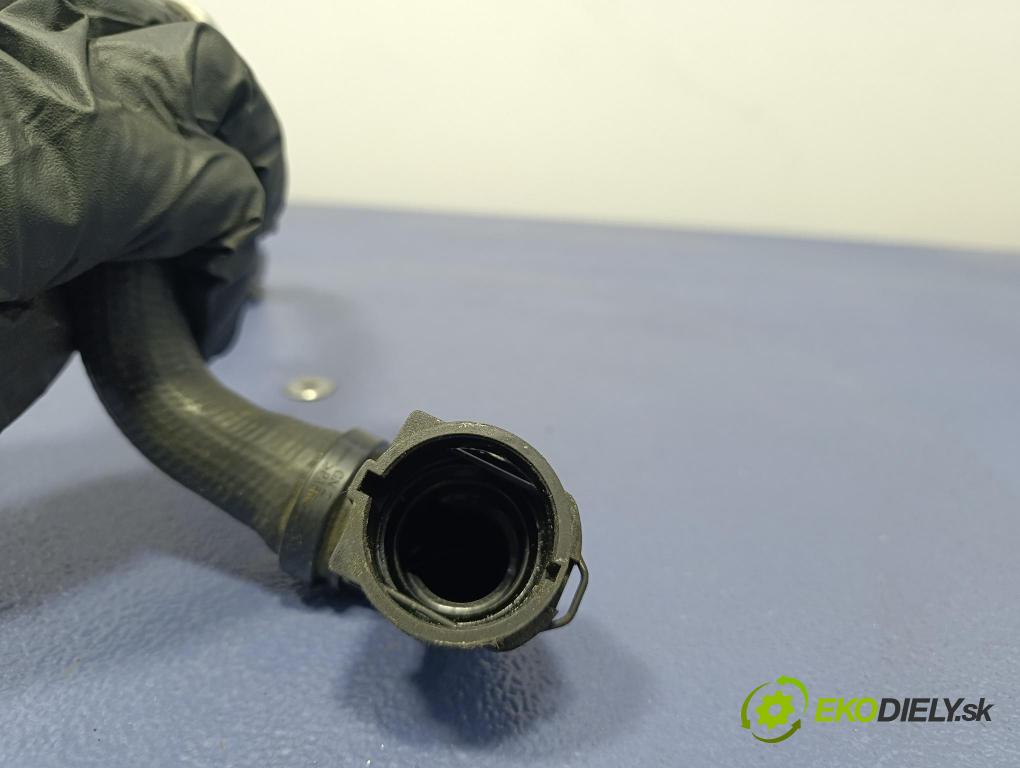 Bmw Seria 5 2025 trubka Chladič: 9886634