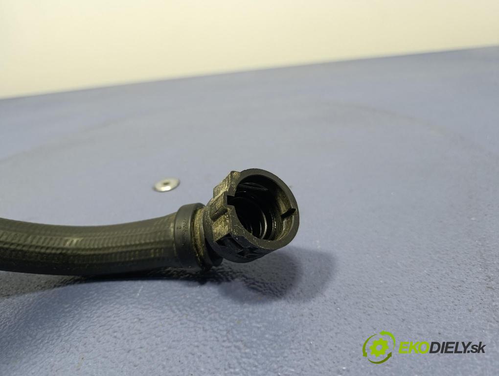 Bmw Seria 5 2025 trubka Chladič: 9886634