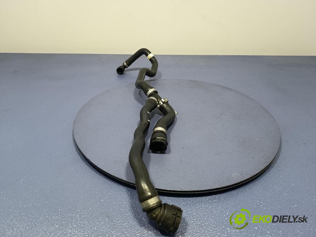Bmw Seria 5 2025 trubka Chladič: 8844220