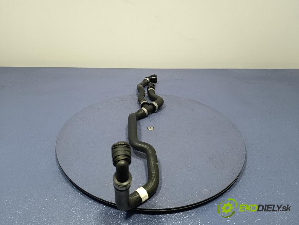 Bmw Seria 5 2025 trubka Chladič: 8844220