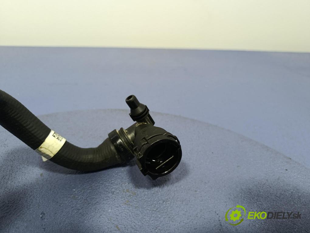 Bmw Seria 5 2025 trubka Chladič: 9886635