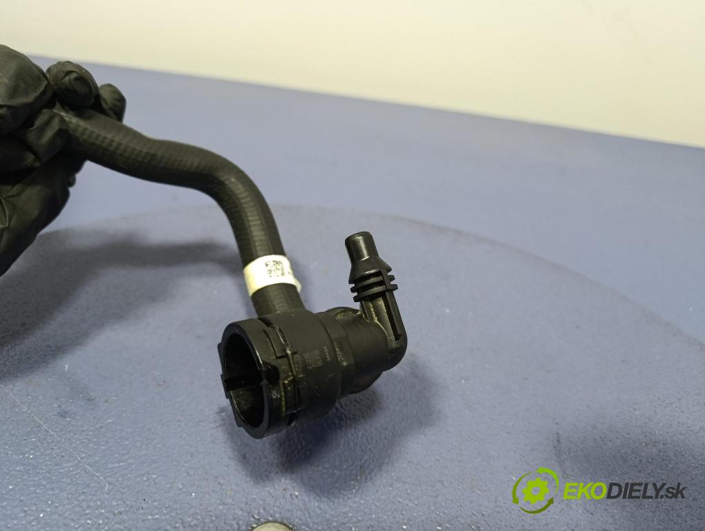 Bmw Seria 5 2025 trubka Chladič: 9886635