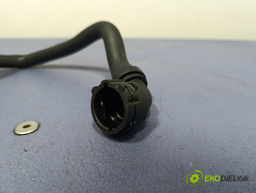 Bmw Seria 5 2025 trubka Chladič: 9886635