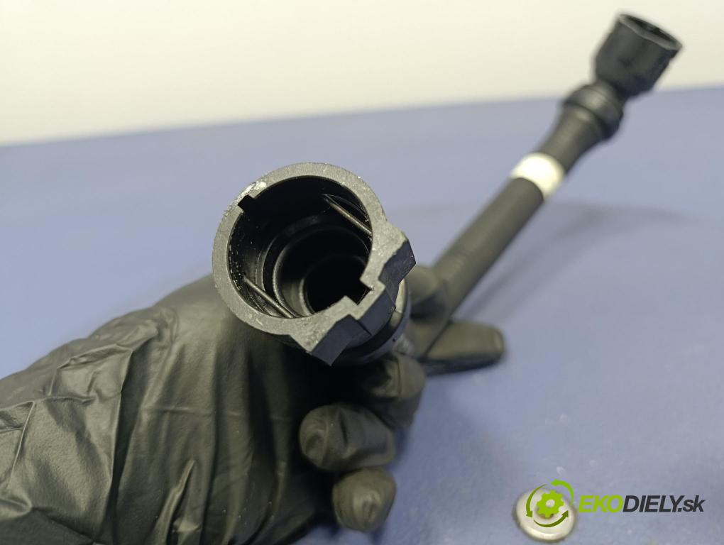 Bmw Seria 5 2025 trubka Chladič: 9886646