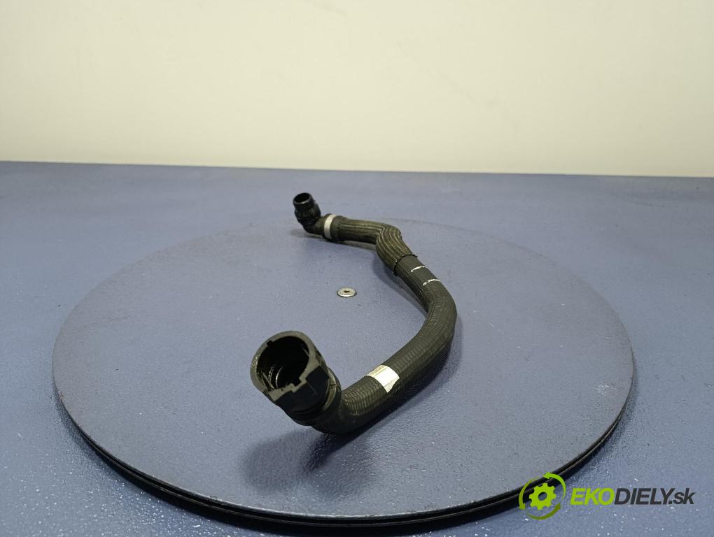 Bmw Seria 5 2025 trubka Chladič: 9886633