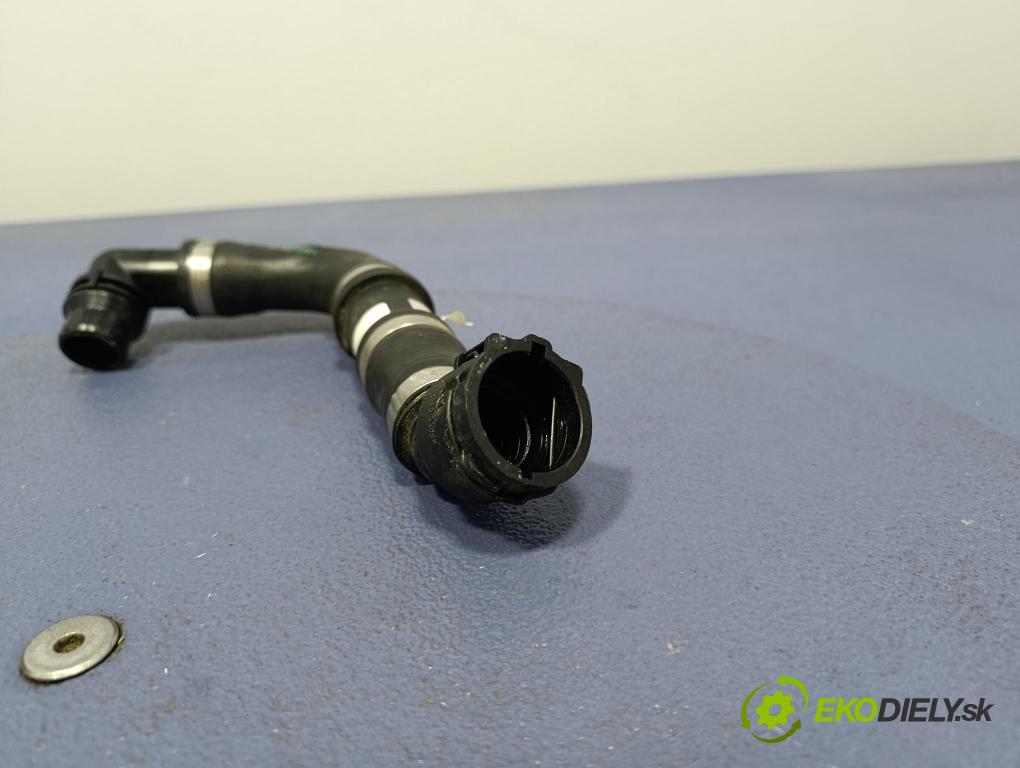 Bmw Seria 5 2025 trubka Chladič: 8490276