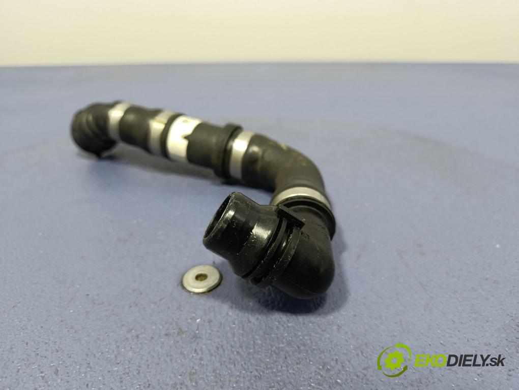 Bmw Seria 5 2025 trubka Chladič: 8490276