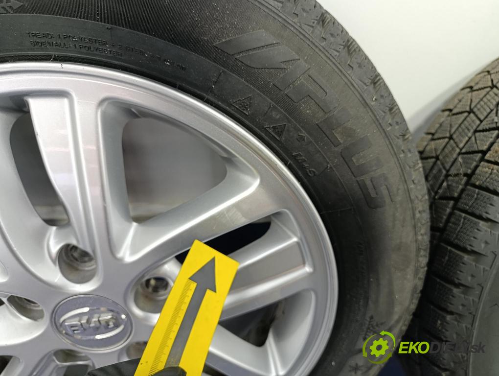 Byd Etp3 2022 Ráfiky: Hlinikové: Pneumatiky: VBEV3101010