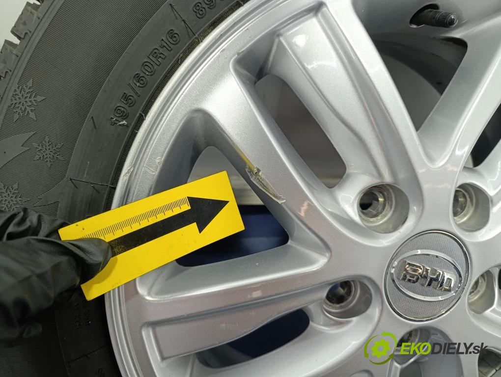 Byd Etp3 2022 Ráfiky: Hlinikové: Pneumatiky: VBEV3101010