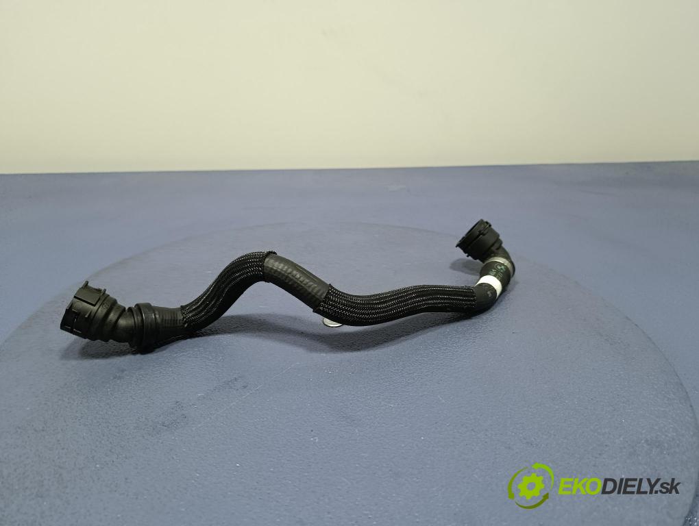 Bmw Seria 5 2025 trubka Chladič: 9886632