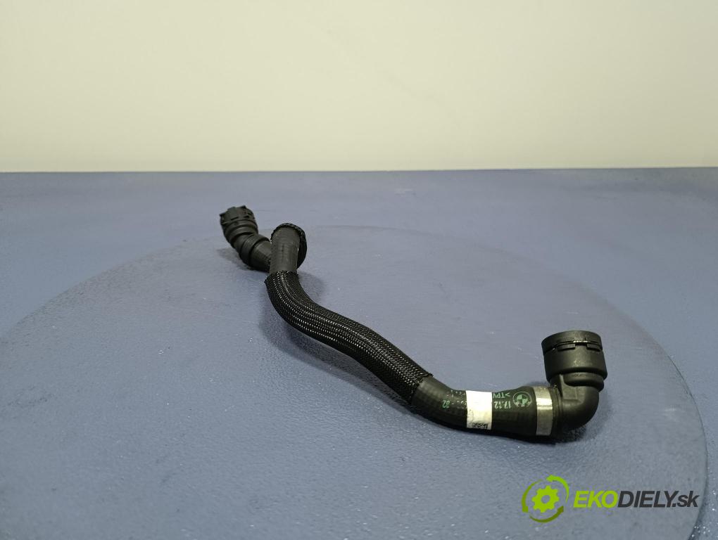 Bmw Seria 5 2025 trubka Chladič: 9886632