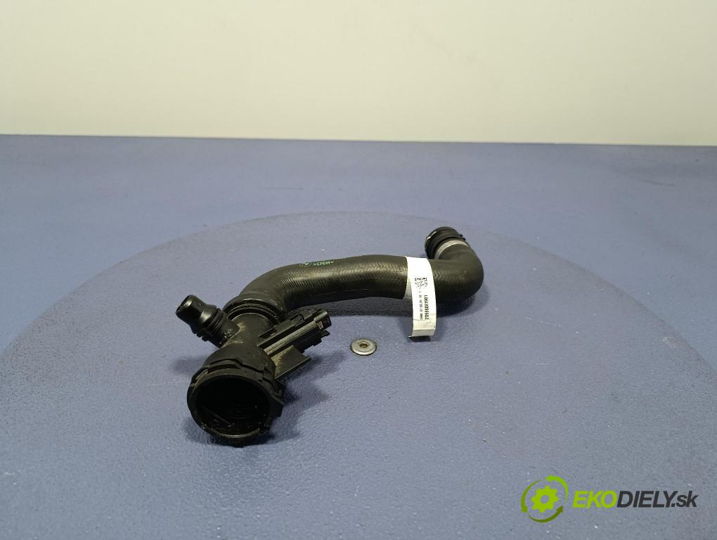 Bmw Seria 5 2025 trubka Chladič: 9888819