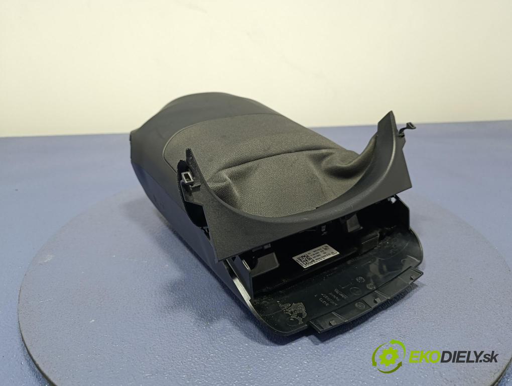 Bmw Seria 5 2025 kryt Plast: Interiéry: 9625735
