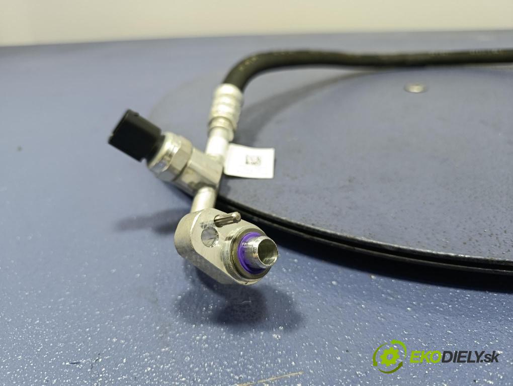 Bmw Seria 5 2025 trubka Klimatizace: 9872121