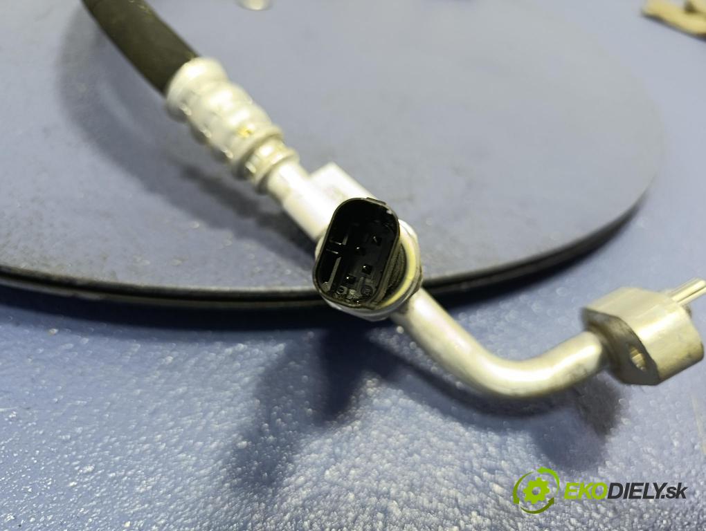 Bmw Seria 5 2025 trubka Klimatizace: 9872121