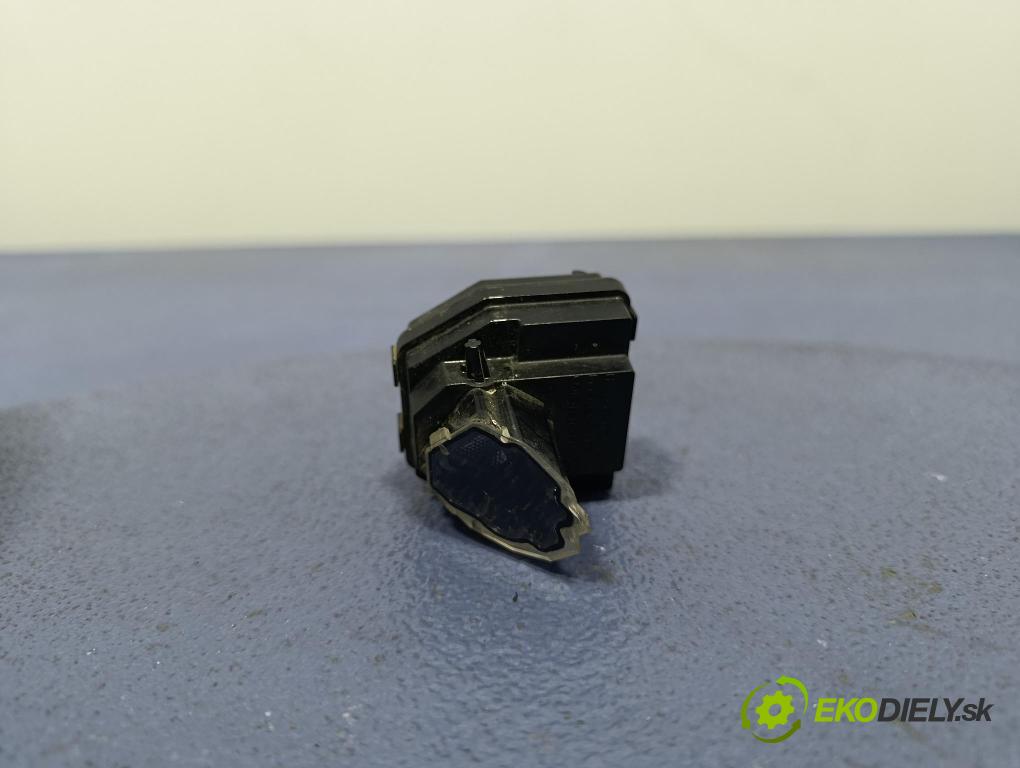 Bmw Seria 5 2025 Lampy Uvnitř 5A7A4B5