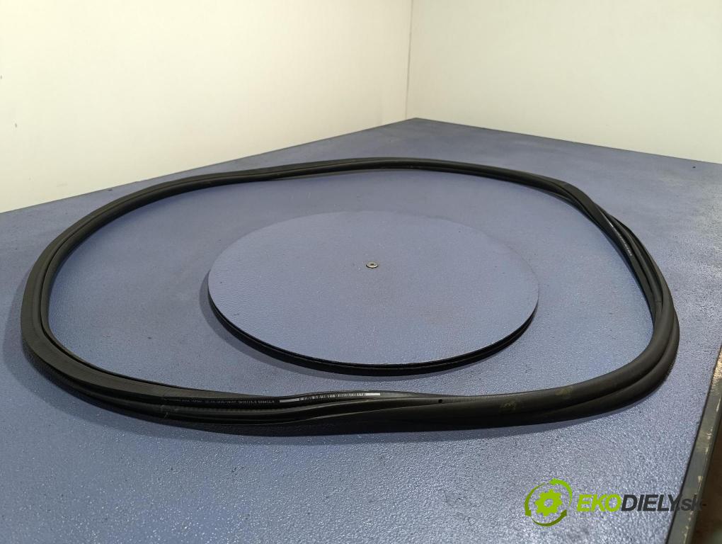 Bmw Seria 5 2025 Těsnění: dveře 5A05899