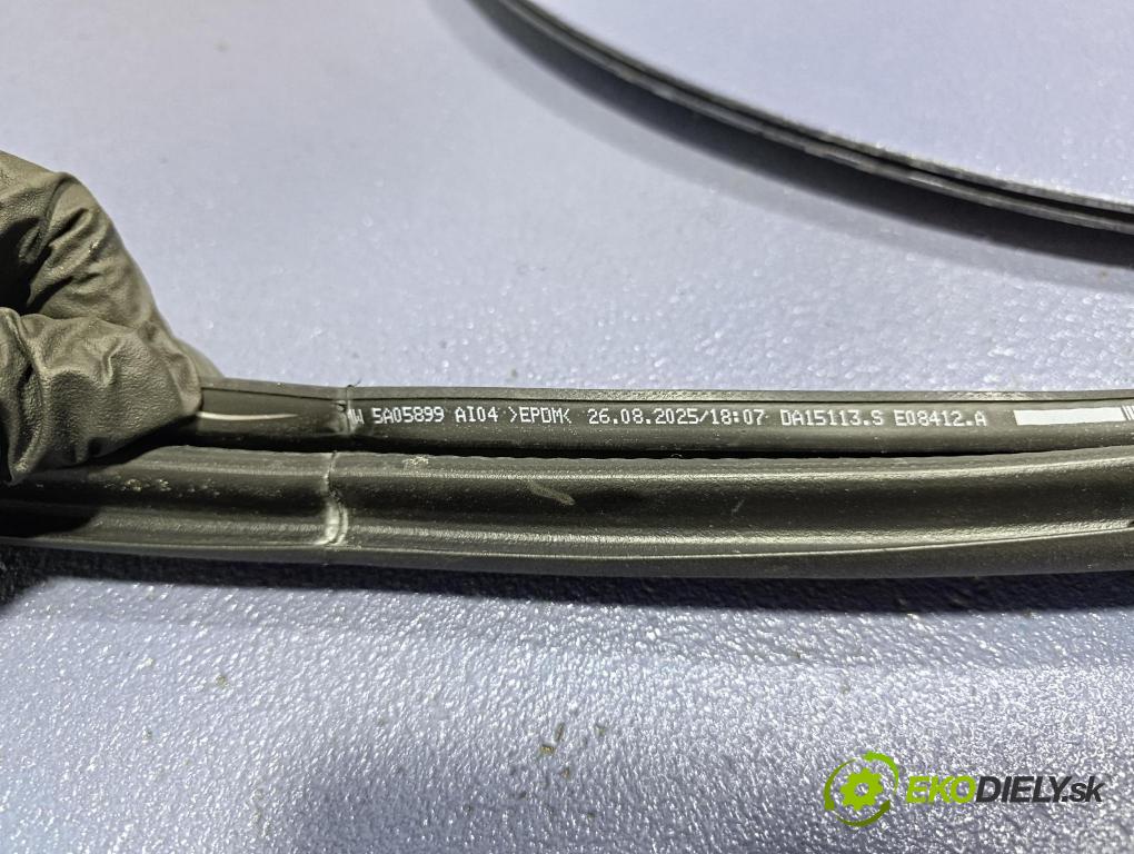Bmw Seria 5 2025 Těsnění: dveře 5A05899