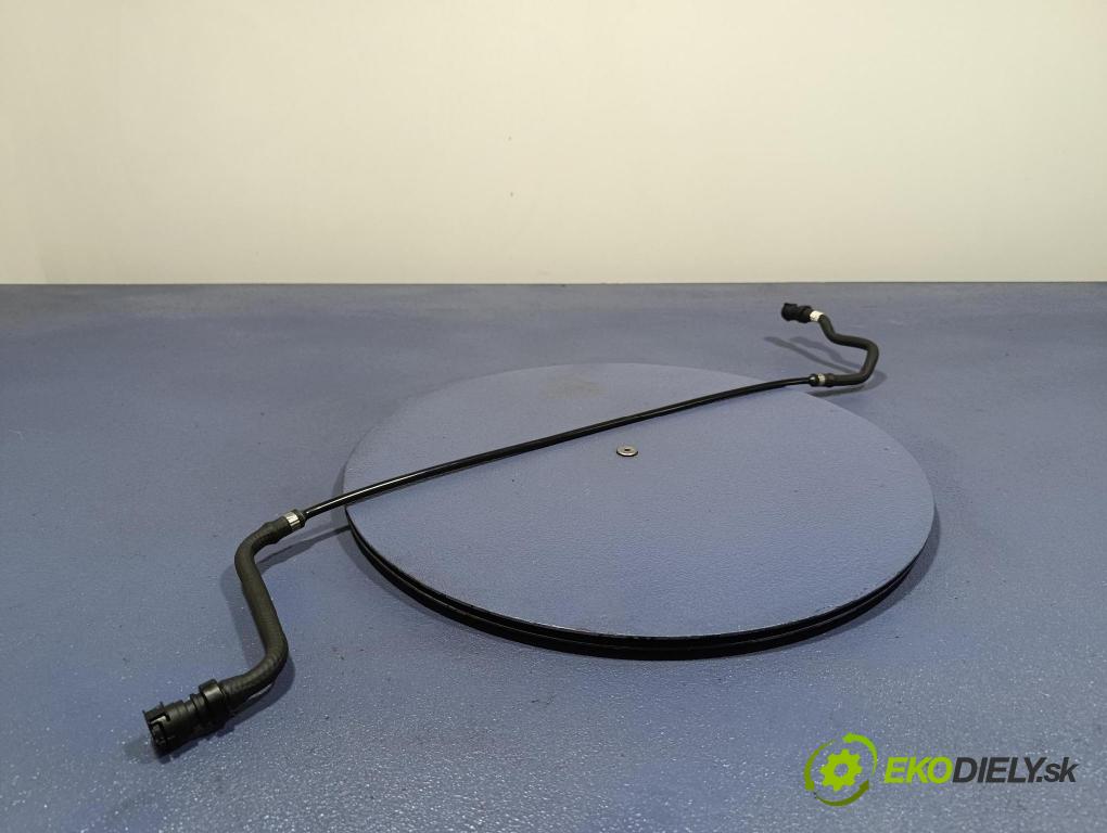 Bmw Seria 5 2025 trubka Chladič: 9886947