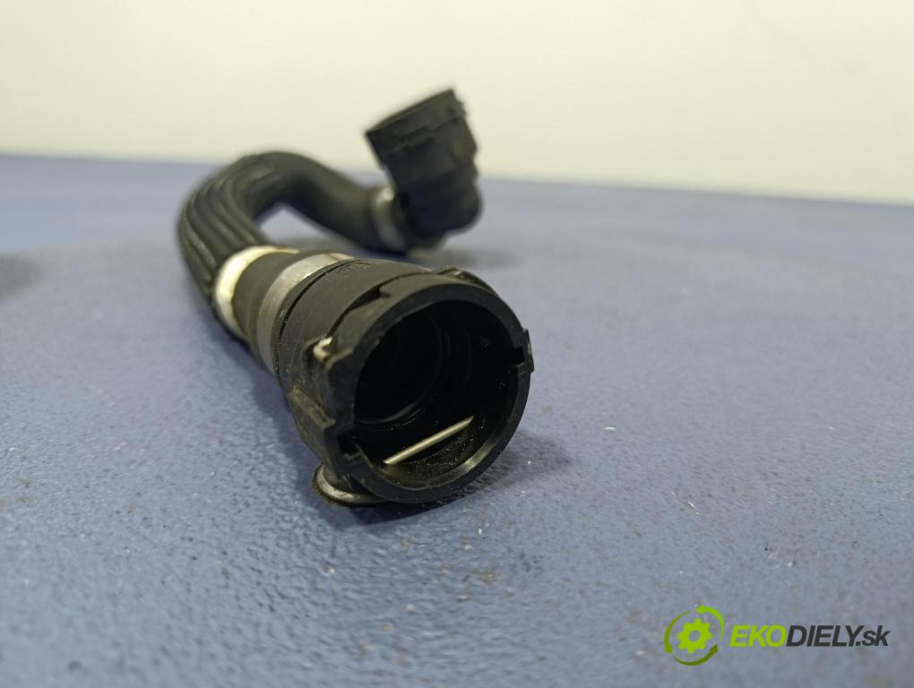 Bmw Seria 5 2025 trubka Chladič: 8844221
