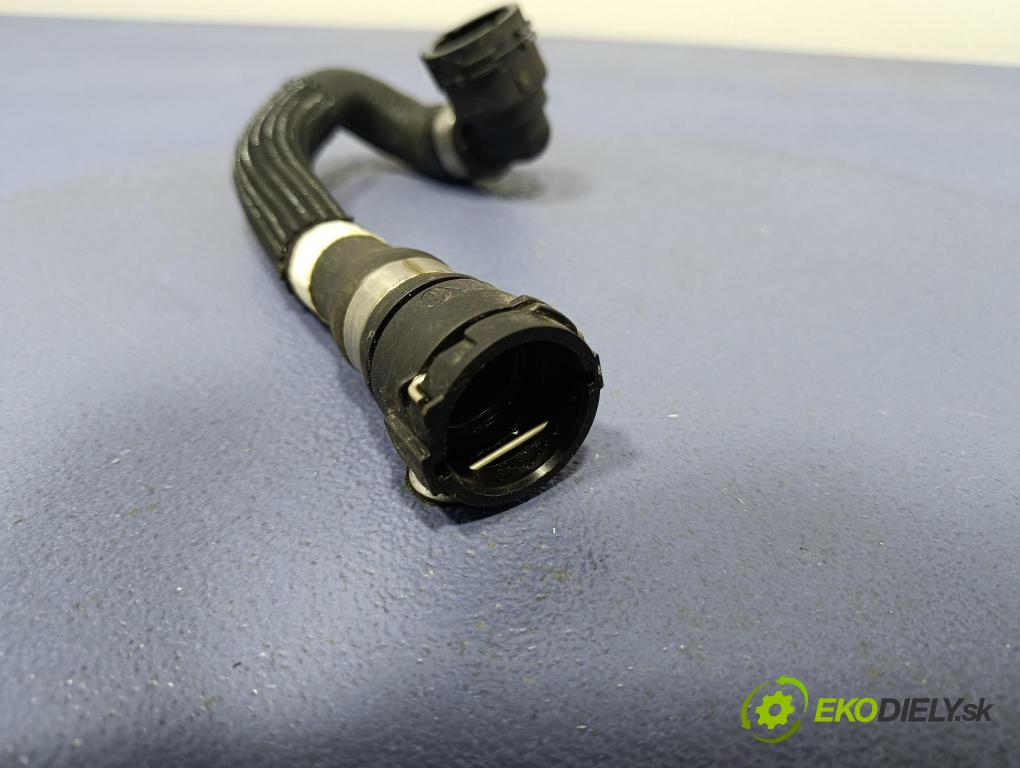 Bmw Seria 5 2025 trubka Chladič: 8844221