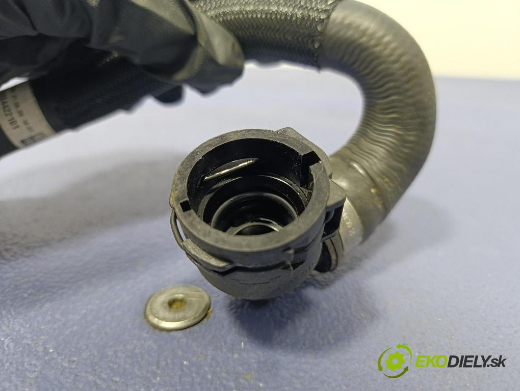 Bmw Seria 5 2025 trubka Chladič: 8844221