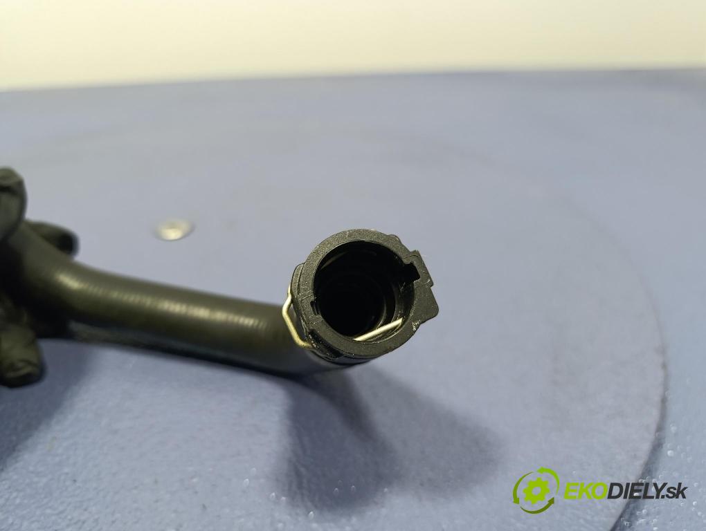 Bmw Seria 5 2025 trubka Chladič: 9872142