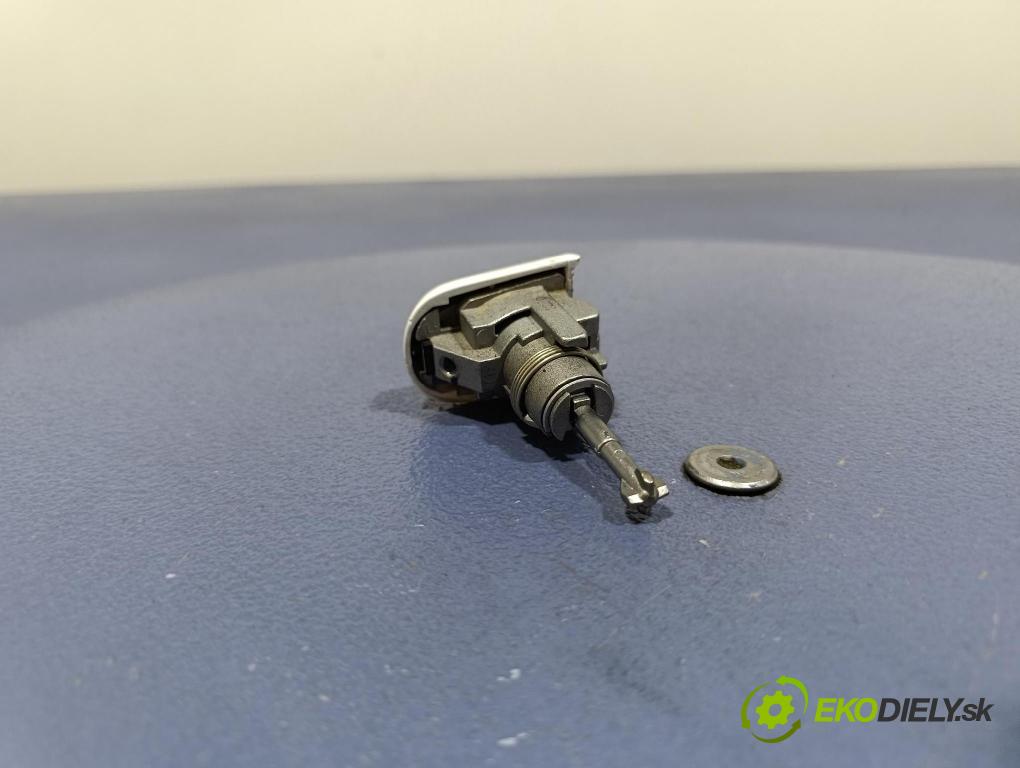 Byd Etp3 2022 zámok dvere Predné Vľavo: