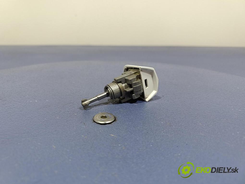 Byd Etp3 2022 zámok dvere Predné Vľavo: 