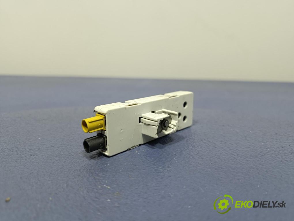 Bmw Seria 5 2025 Zesilovač: Letecký / GPS 5A5F0A5