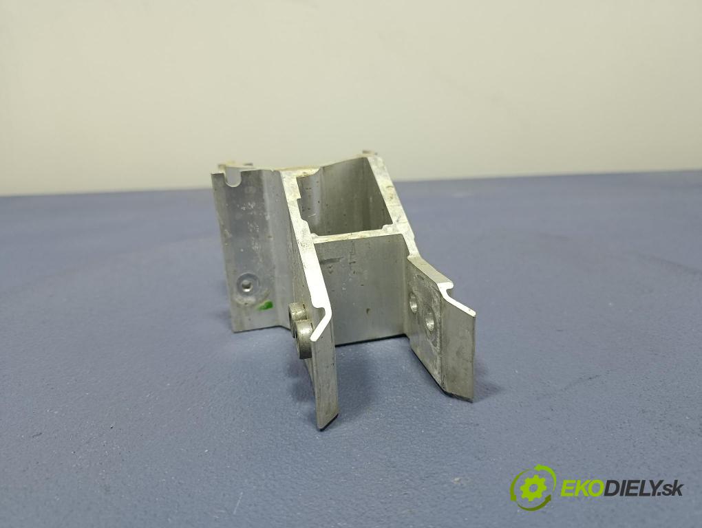 Bmw Seria 5 2025 výztuha narazník před 9463973