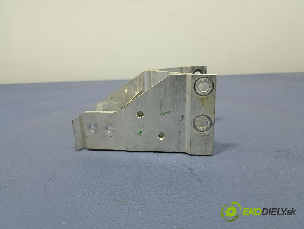 Bmw Seria 5 2025 výztuha narazník před 9463973