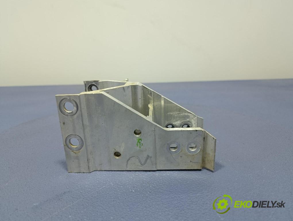 Bmw Seria 5 2025 výztuha narazník před 9463974