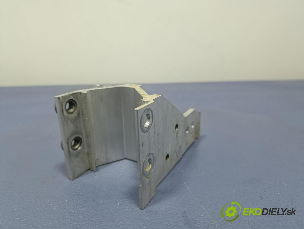Bmw Seria 5 2025 výztuha narazník před 9463974