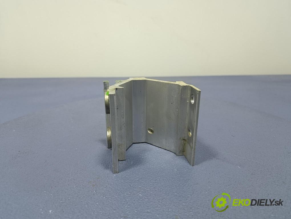 Bmw Seria 5 2025 výztuha narazník před 9463974