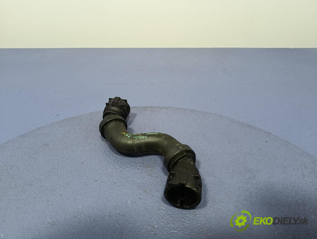 Bmw Seria 5 2025 trubka Chladič: 9886640