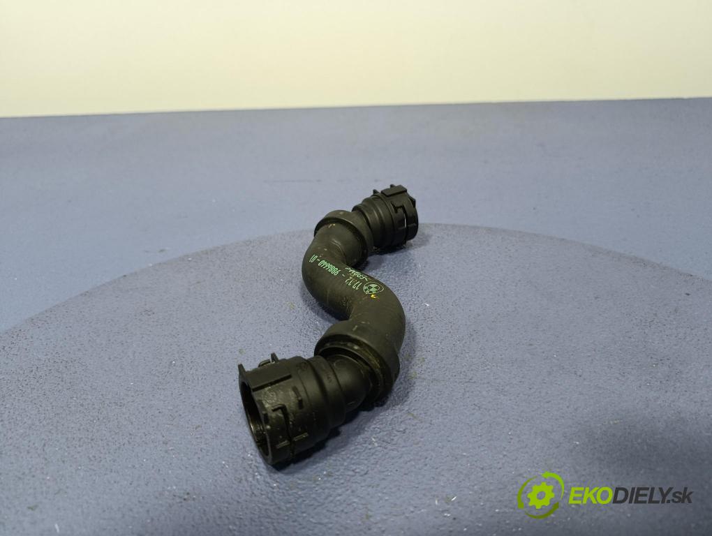 Bmw Seria 5 2025 trubka Chladič: 9886640