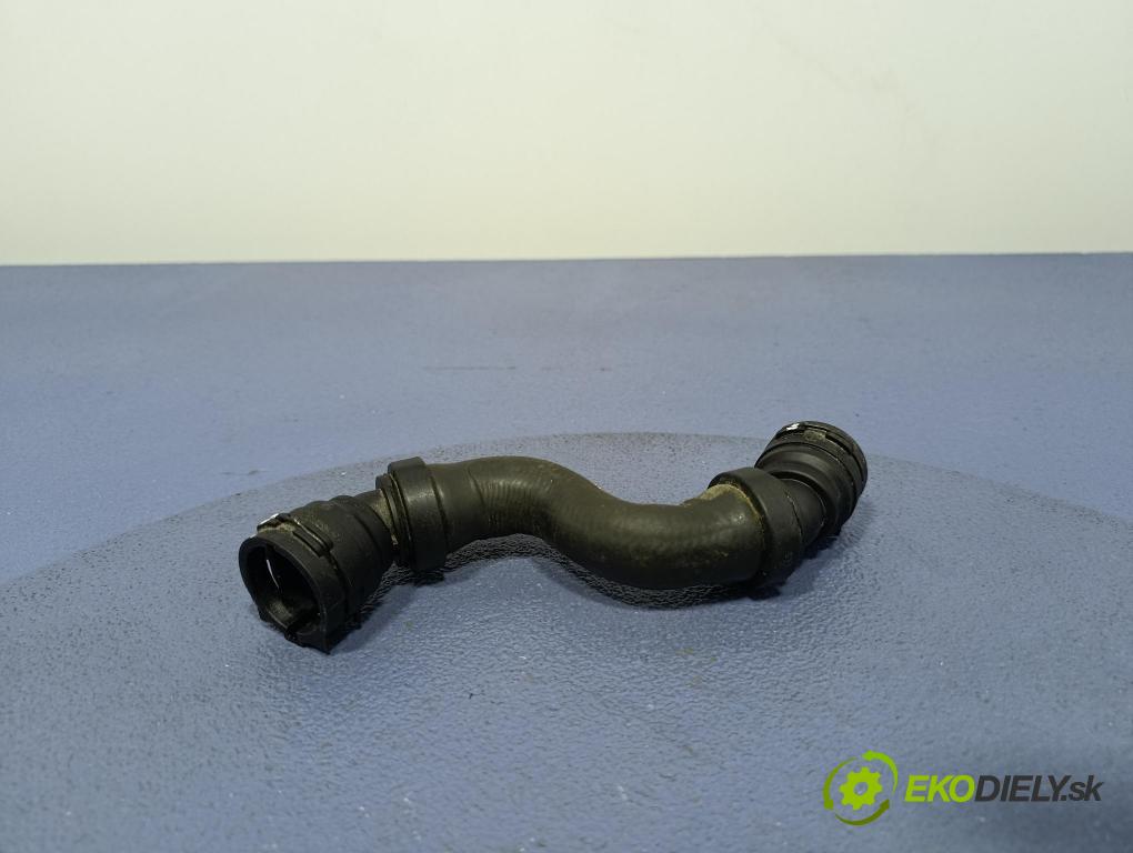Bmw Seria 5 2025 trubka Chladič: 9886640