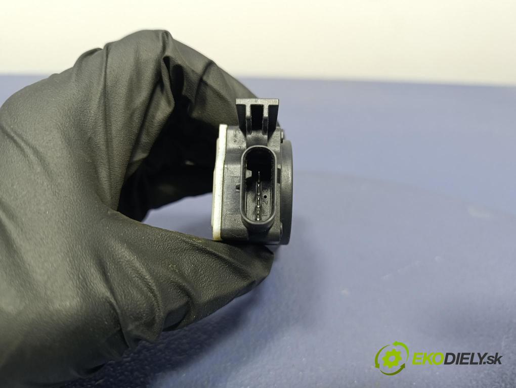 Bmw Seria 5 2025 Vstup: Vzduch: 5A180E3