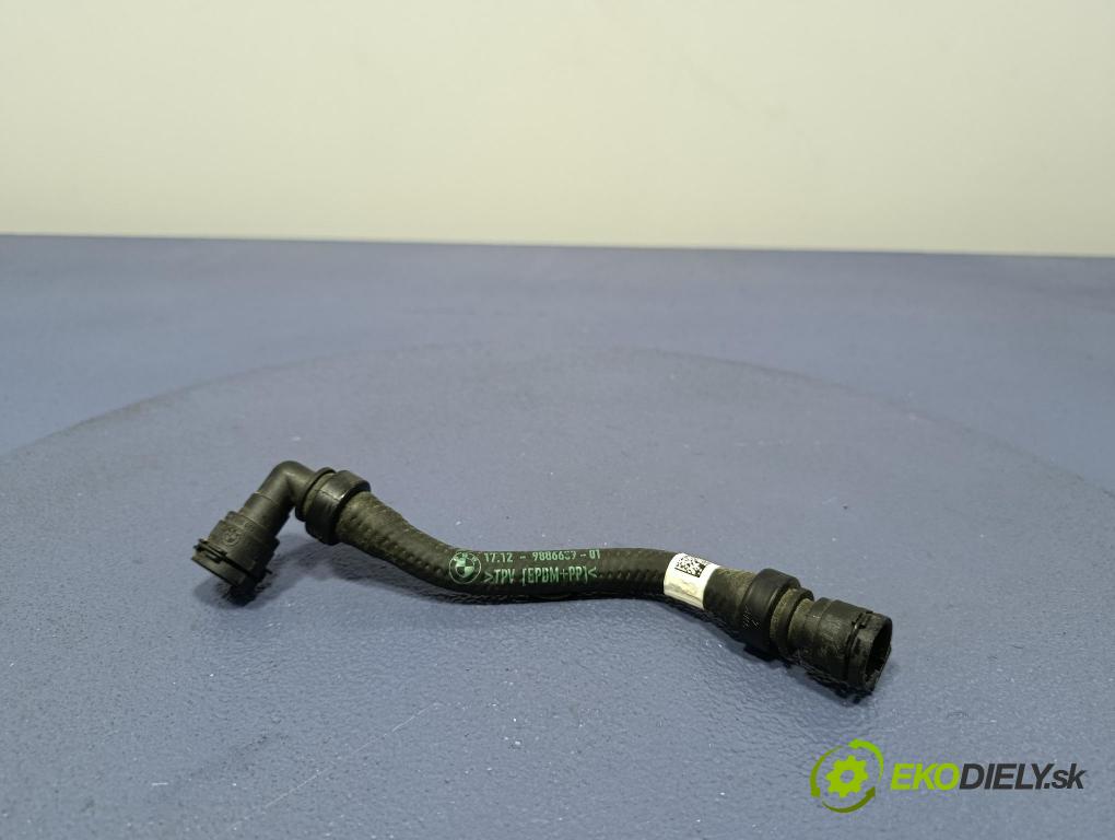 Bmw Seria 5 2025 trubka Chladič: 9886639