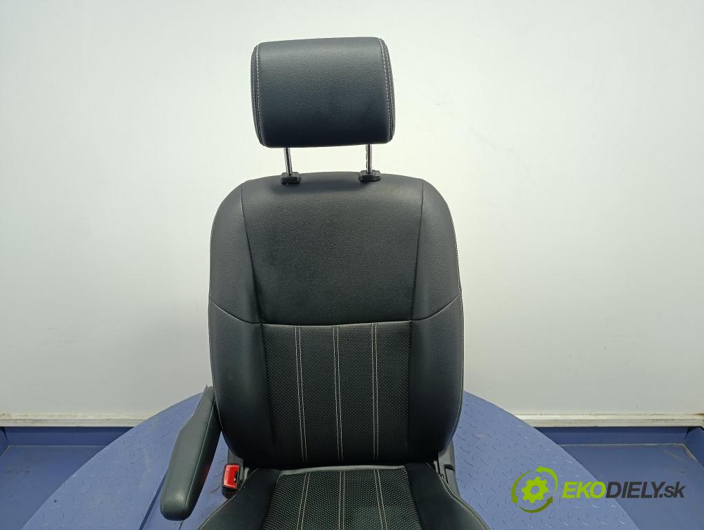 Byd Etp3 2022 Sedačka Ovládače: 