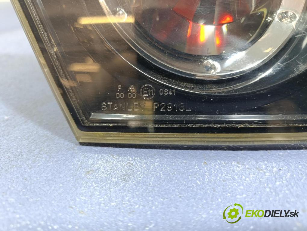 Mazda 3 2005 světlo Zad: levá Uvnitř P2913L