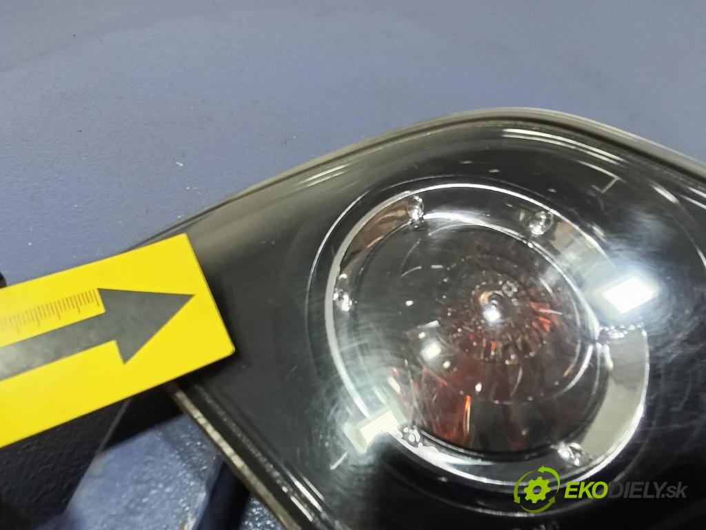 Mazda 3 2005 světlo Zad: levá Uvnitř P2913L