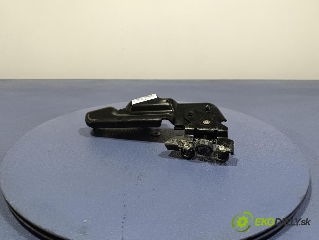Byd Etp3 2022 Závěs: dveře VB-6206509