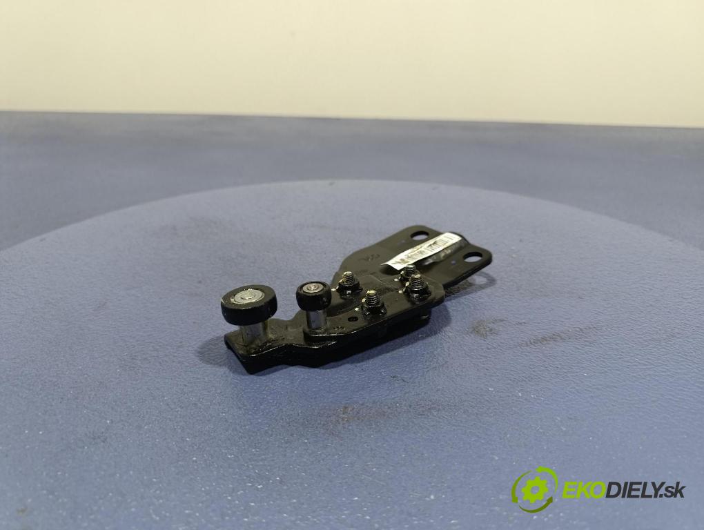 Byd Etp3 2022 Závěs: dveře VB-6206300