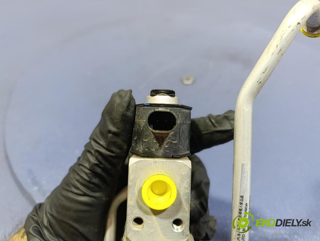Byd Etp3 2022 trubka Klimatizace: SCH8108413