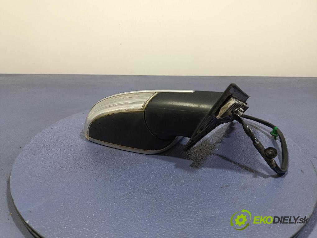 Vw Golf 2005 zpětné zrcátko prave